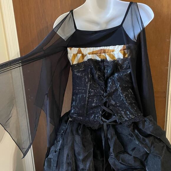 HP Helga Hufflepuff cosplay costume - Picture 4 of 5